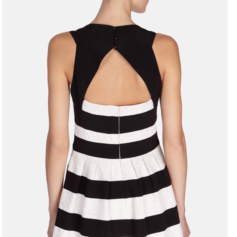 Dress with pockets.
